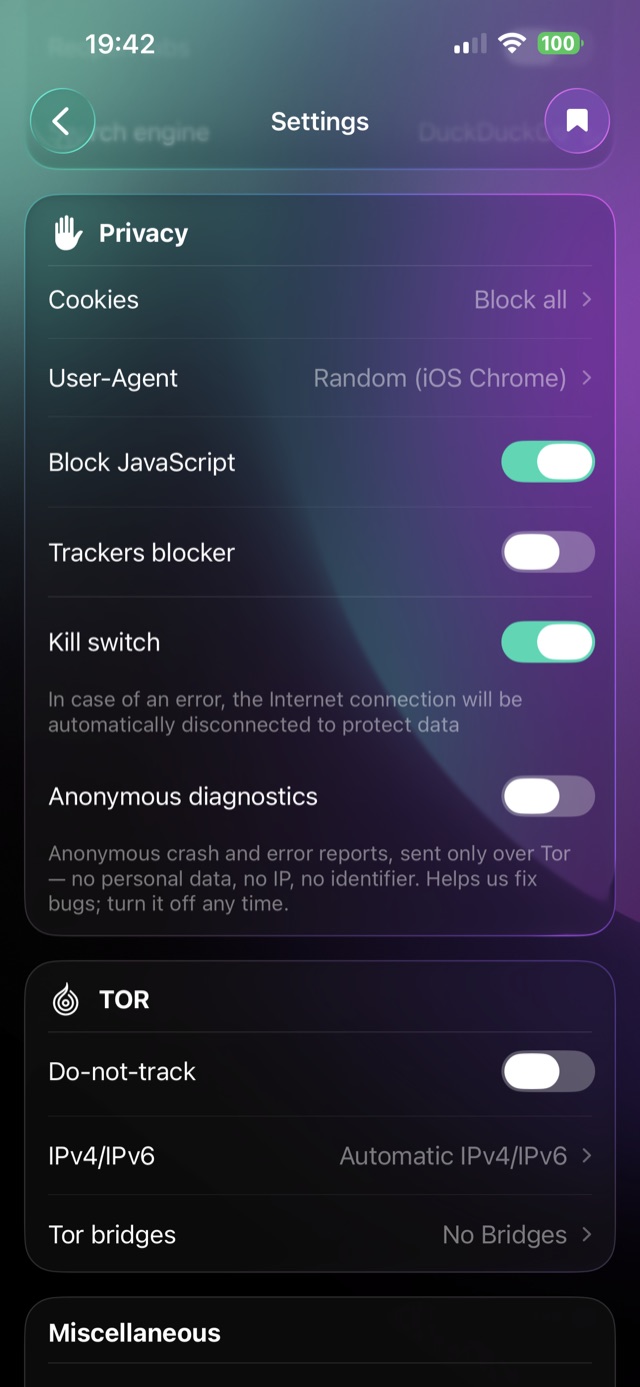 Privacy settings: kill switch on, trackers blocker, block JavaScript, and an Anonymous diagnostics toggle sent only over Tor